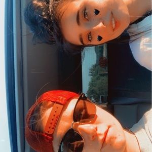 Meet your Posher, Kaleigh